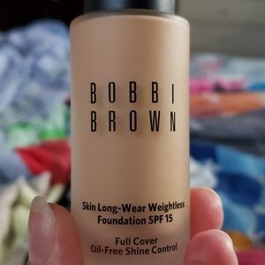 long wear weightless foundation spf 15